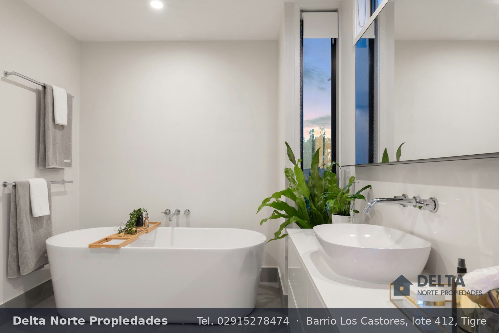 Casa al lago con muelle y pileta en Nordelta, foto 2